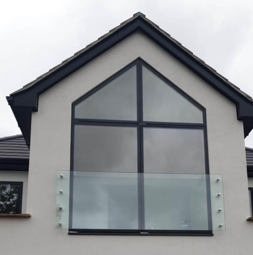 Frameless Glass Juliet Balcony