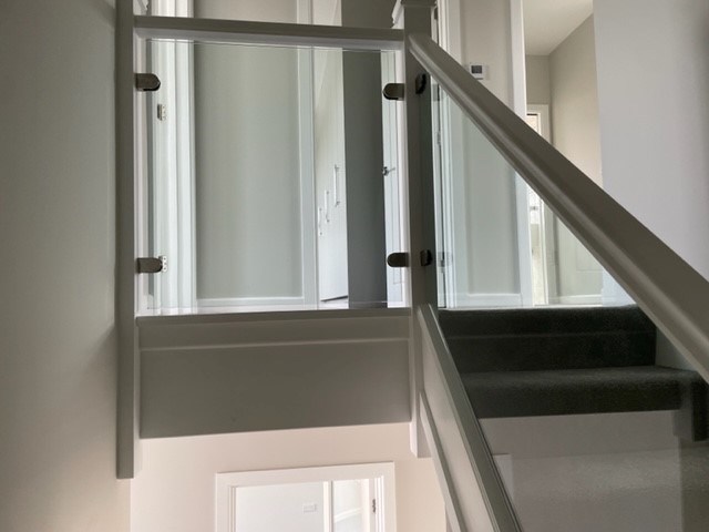 2 New Build Houses 2 Bespoke Infinity Glass Staircase