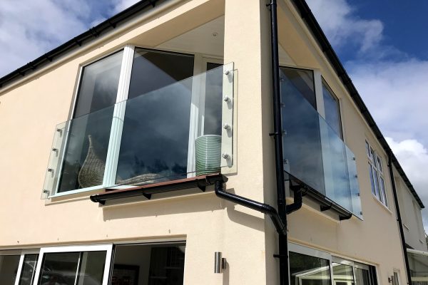 frameless-juliet-balcony1 frameless-juliet-balcony1